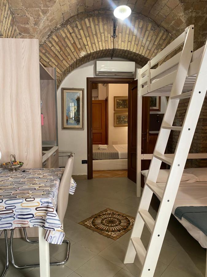 Mini Apartment Рим Экстерьер фото